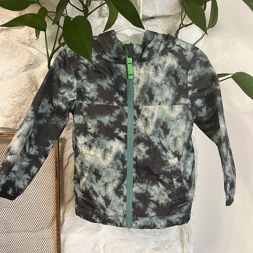 Cat & Jack 2T Toddler Windbreaker/Rain Jacket. Tie dye Green